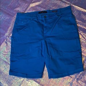 18W Bermuda Gloria Vanderbilt